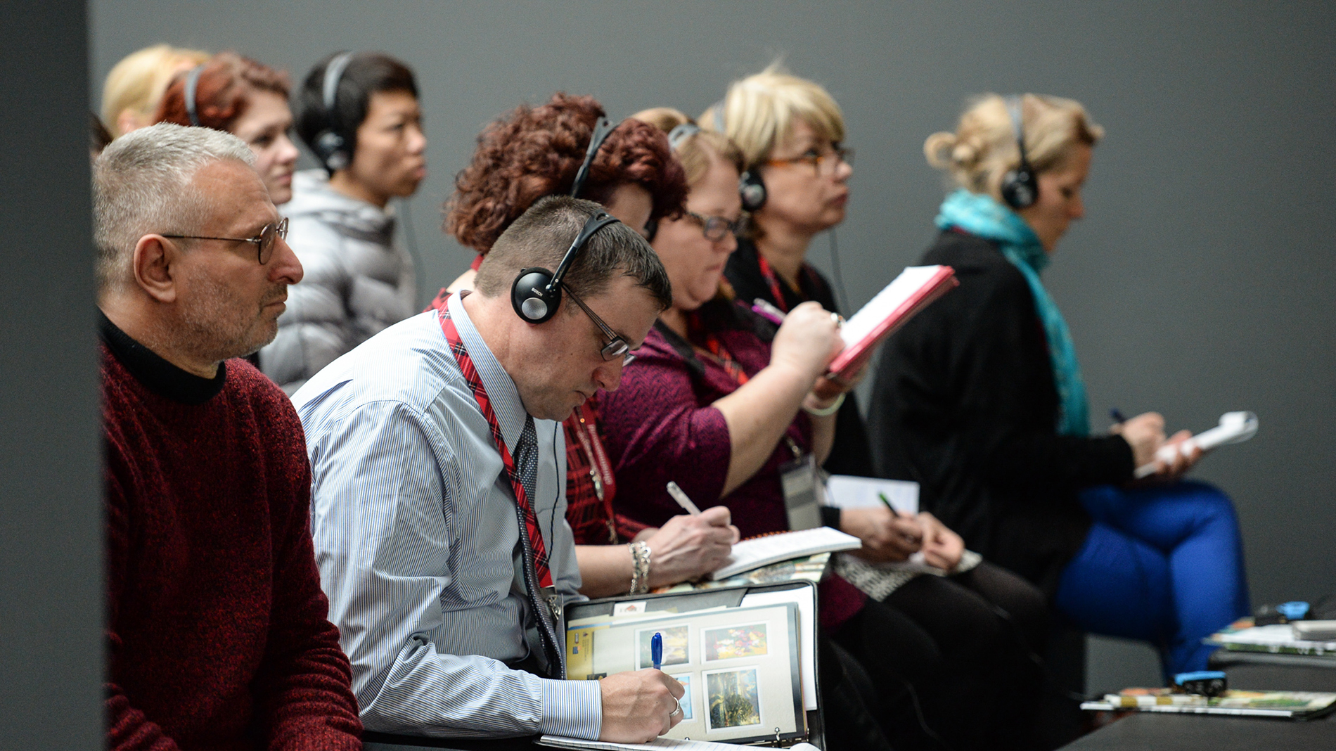 Besucher auf der Messe