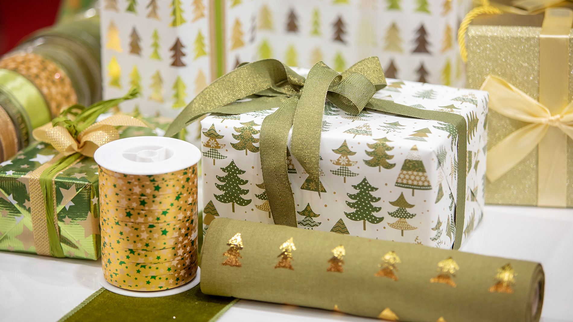wrapping materials and ribbons at Christmasworld
