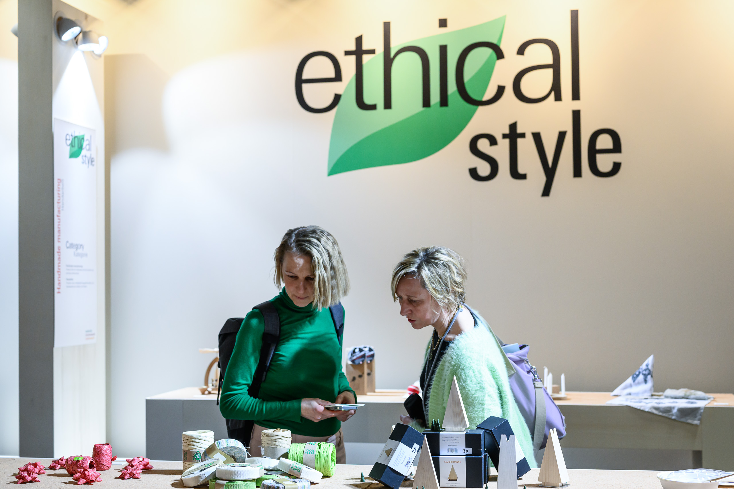 2 women at the Ethical Style Spot at Christmasworld